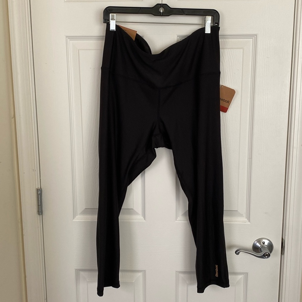 NWT Reebok Skinny Capri High Rise Active Workout Pants Black Women’s Size XL